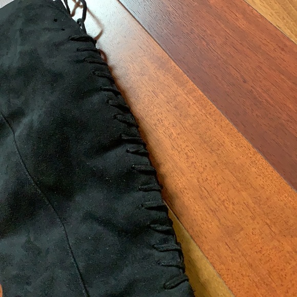 Faux boots, side lace up back, with side zipper size 8 - Picture 3 of 8
